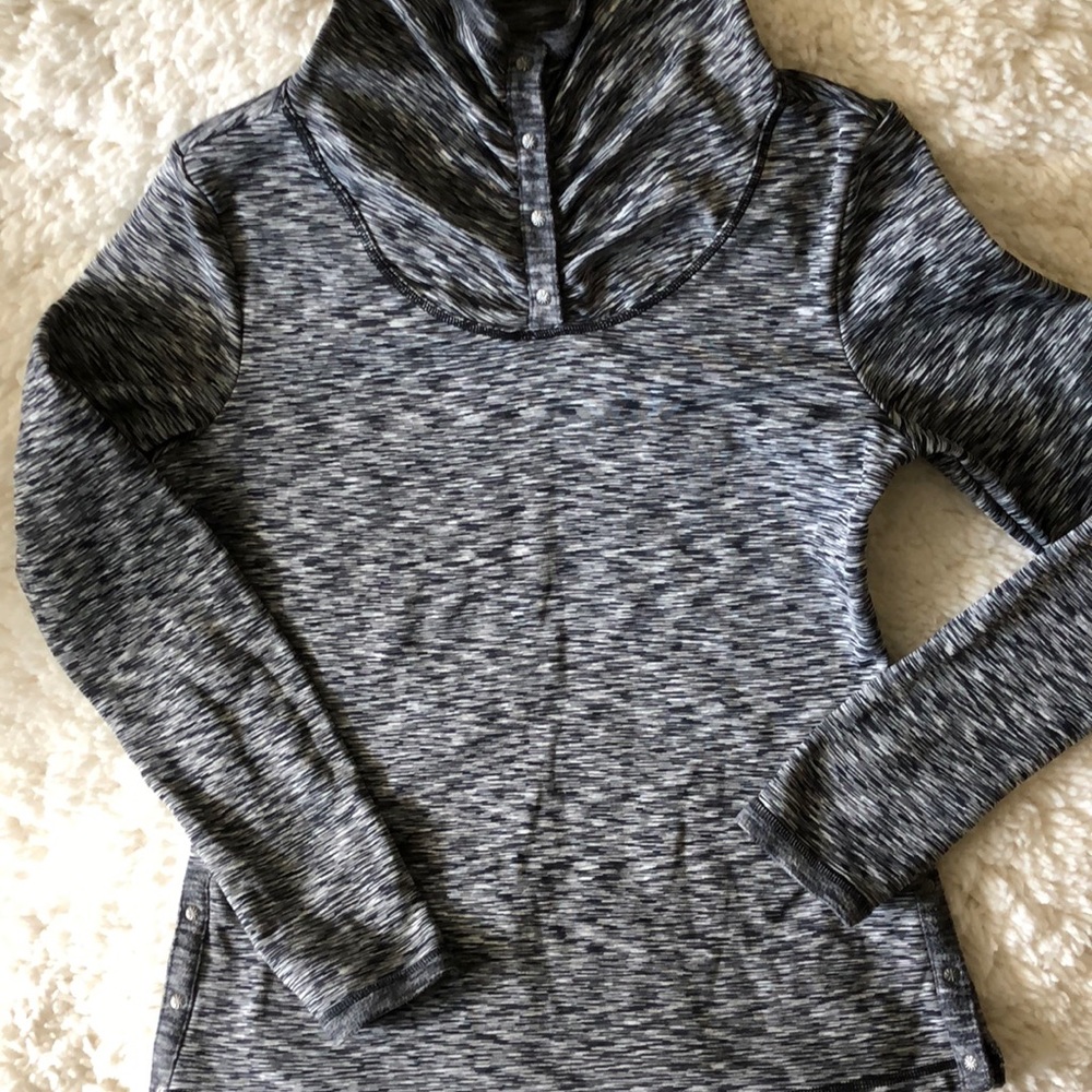 Athleta pullover